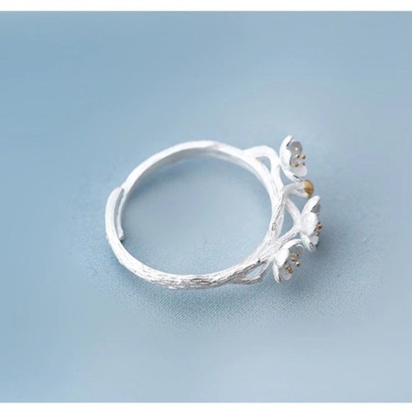 NEW 925 Sterling Silver Flower Adjustable Ring - Picture 8 of 8
